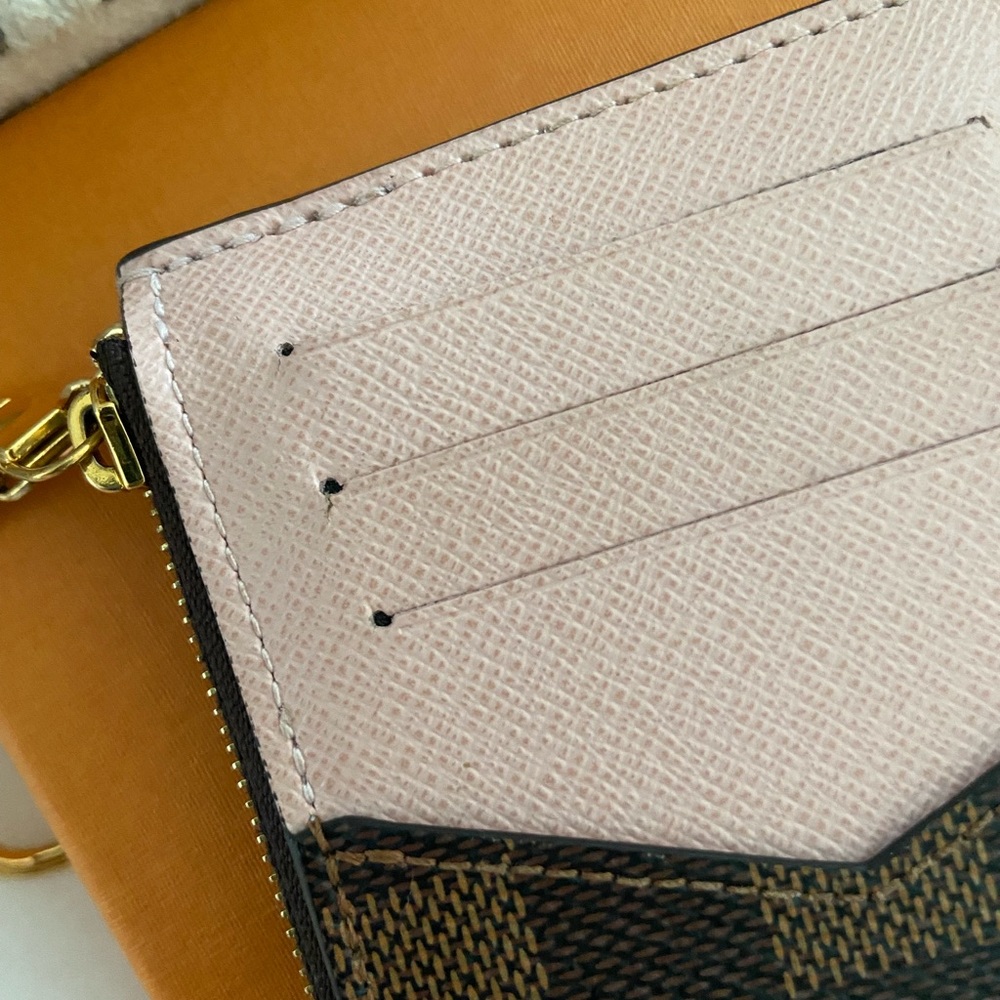 SOLD Louis Vuitton Recto Verso wallet - Picture 7 of 13